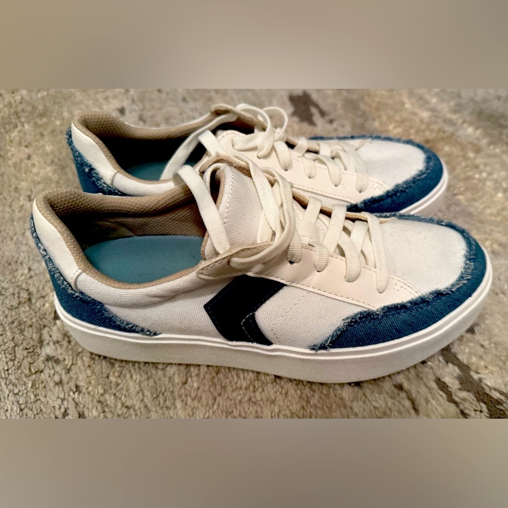 Women's Dr. Scholls Madison Lace
Fashion Sneakers Shoe Carnival US7